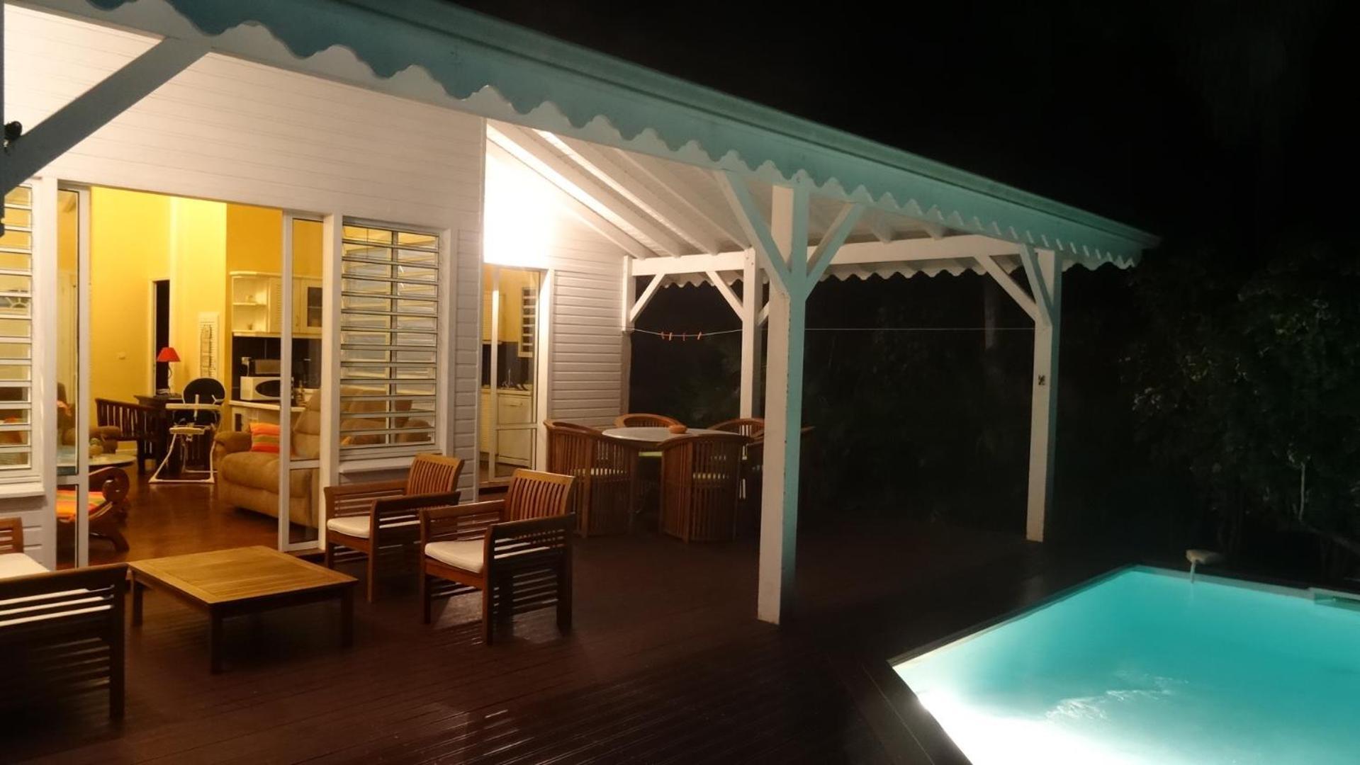 Holidays Guadeloupe Plessis-Nogent Rum bild